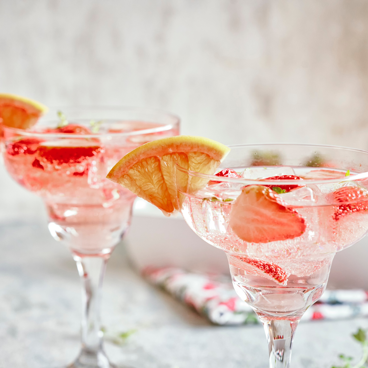 STRAWBERRY VODKA CAMPARI SPRITZ – Cumquats Australia